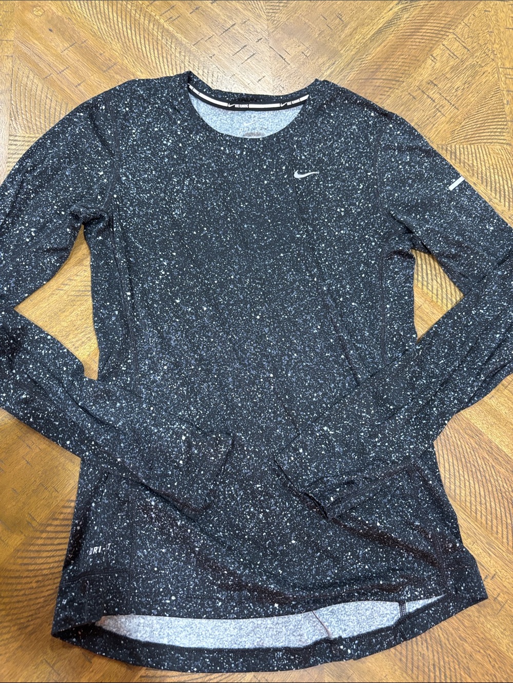 Nike Women’s Black Speckled Long Sleeve Athletic Tee